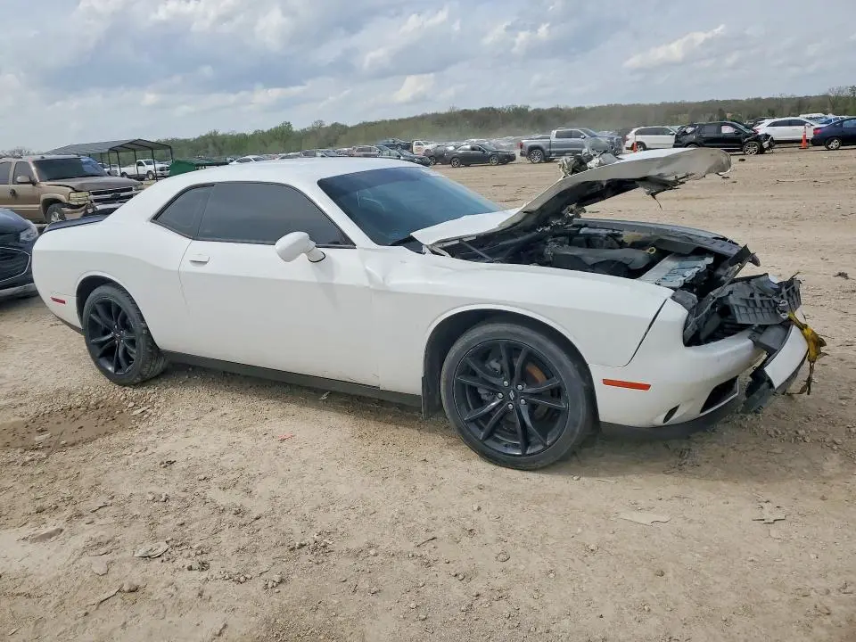 2018 DODGE CHALLENGER SXT  