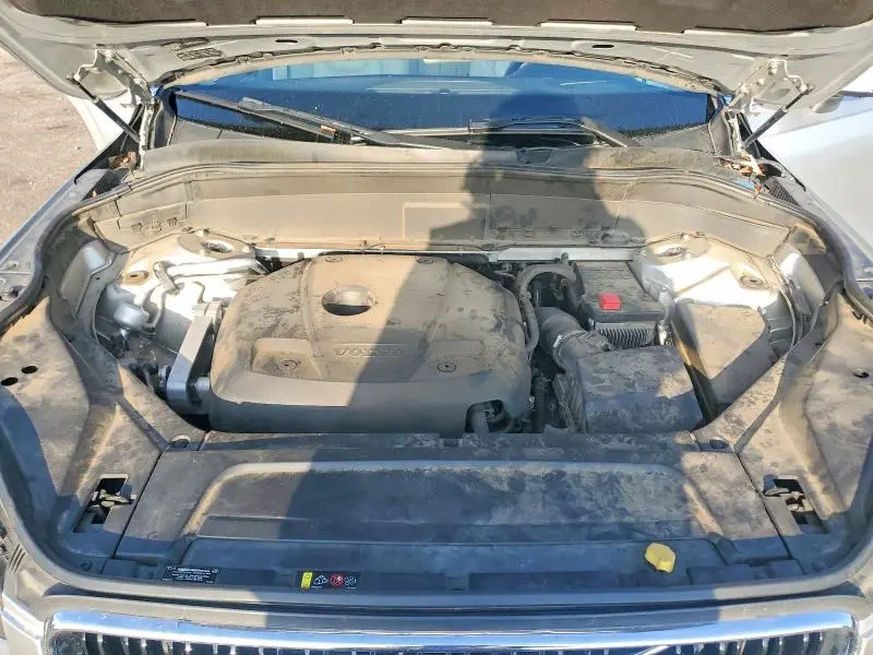2018 VOLVO XC90 T5  