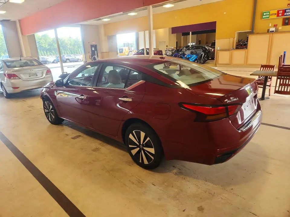 2021 NISSAN ALTIMA SV  