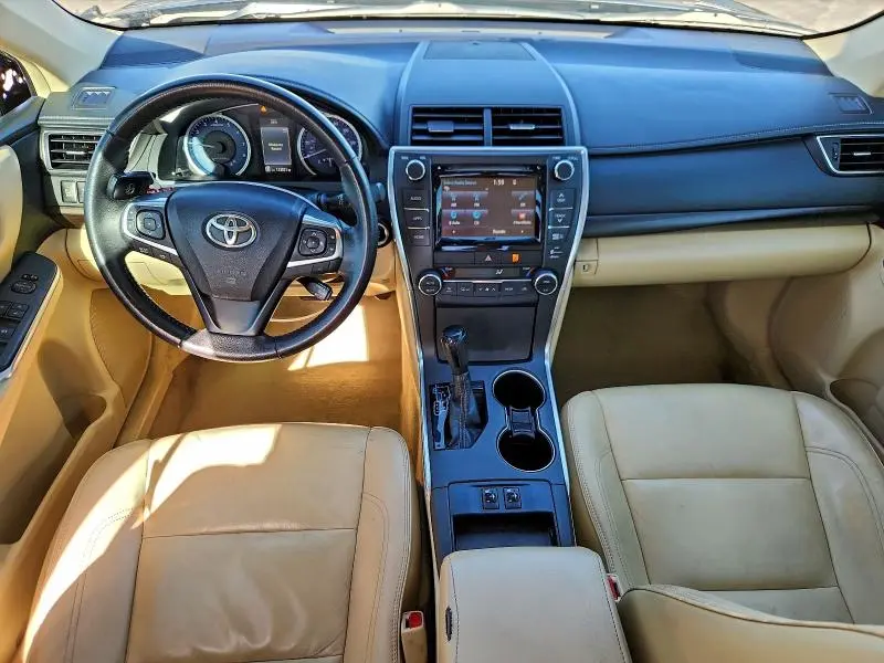 2015 TOYOTA CAMRY LE  