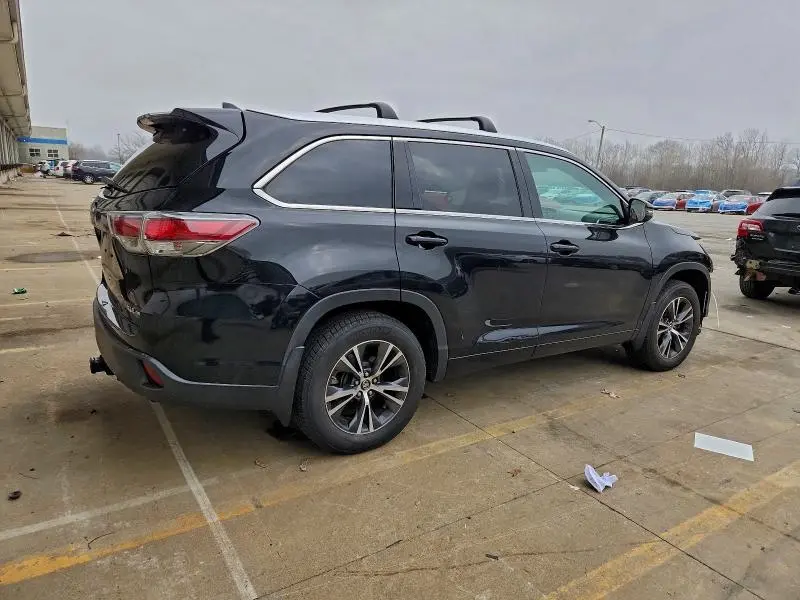 2016 TOYOTA HIGHLANDER XLE  