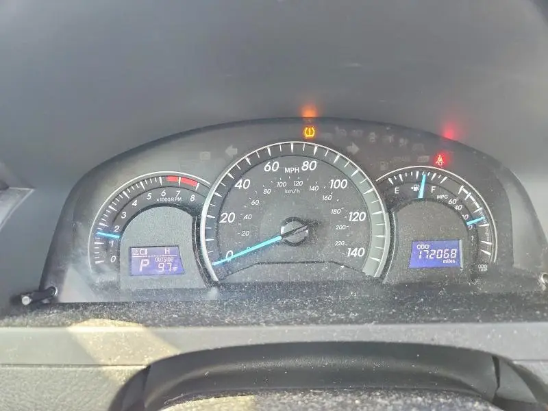 2012 TOYOTA CAMRY LE  