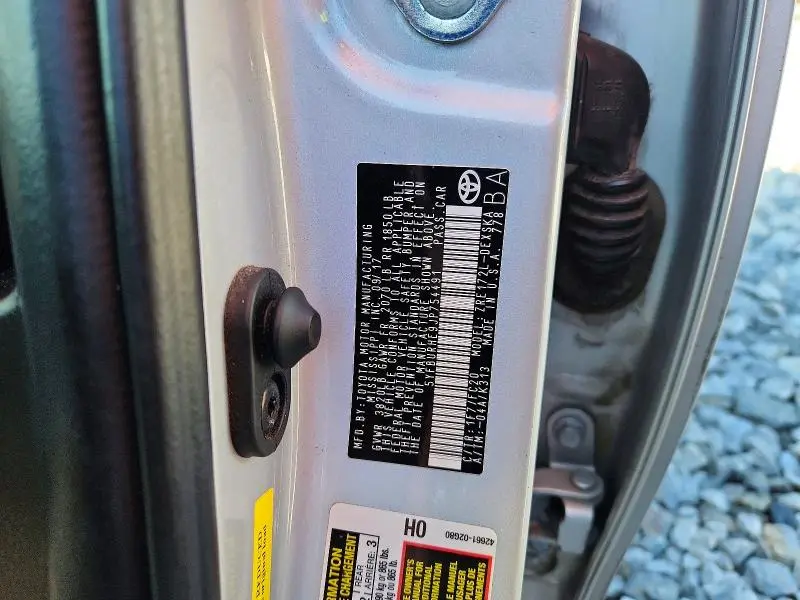 2018 TOYOTA COROLLA SE  