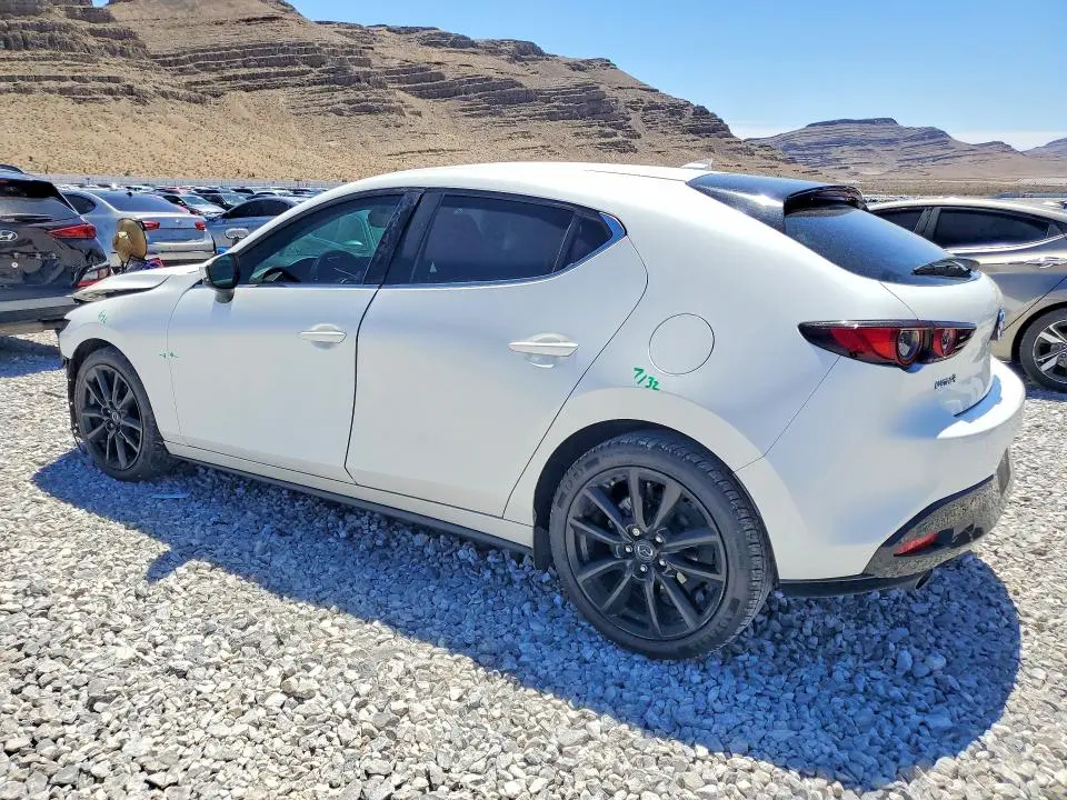 2021 MAZDA 3 PREMIUM  