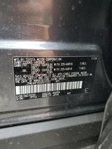 2025 TOYOTA RAV4 XSE  