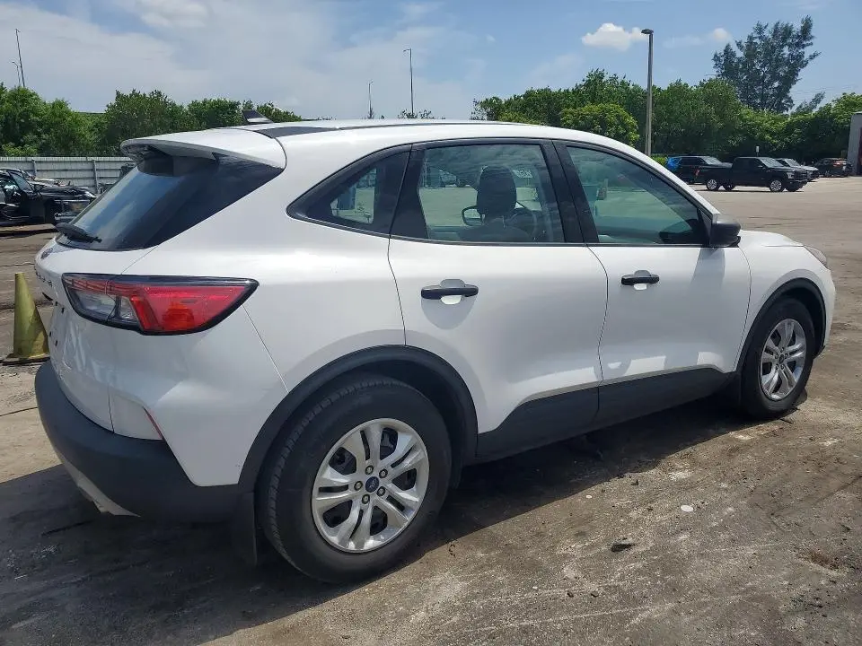 2022 FORD ESCAPE S  