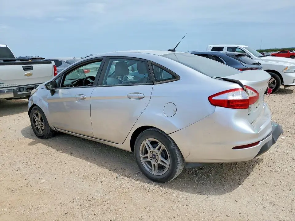 2018 FORD FIESTA SE  