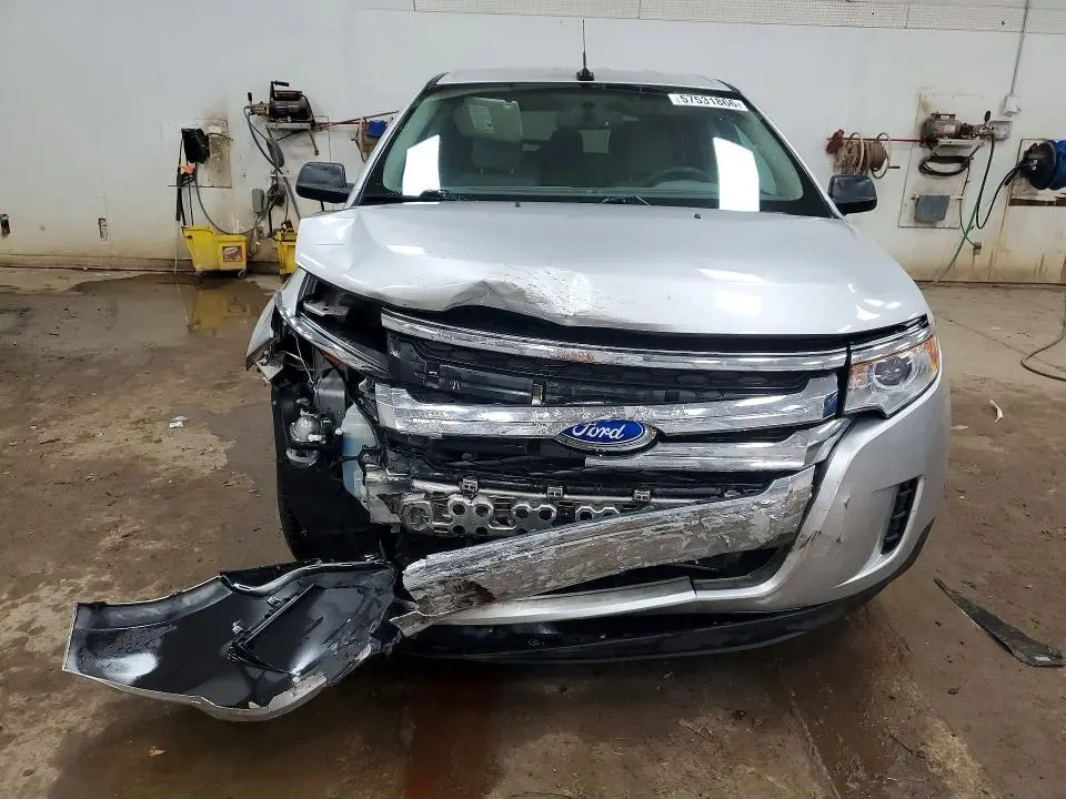 2013 FORD EDGE SE  