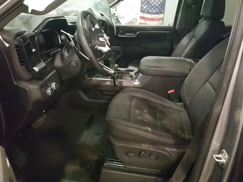 2026 GMC SIERRA K1500 SLT  