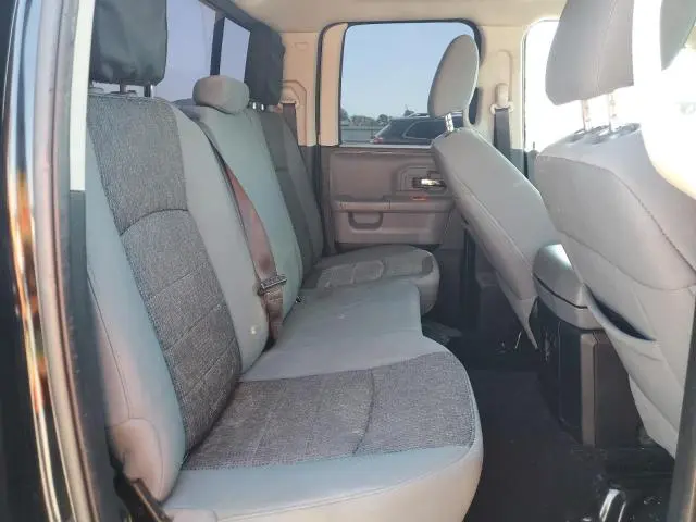 2013 RAM 1500 SLT  