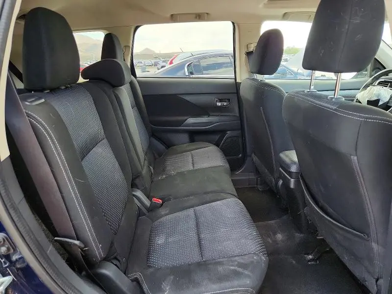 2017 MITSUBISHI OUTLANDER SE  