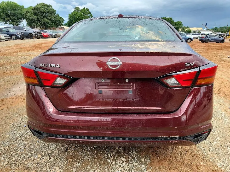 2023 NISSAN ALTIMA SV  