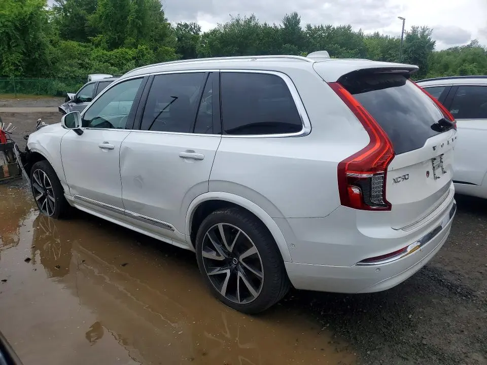 2023 VOLVO XC90 PLUS  