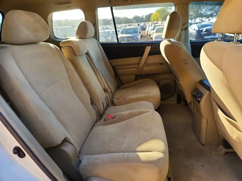 2010 TOYOTA HIGHLANDER BASE  