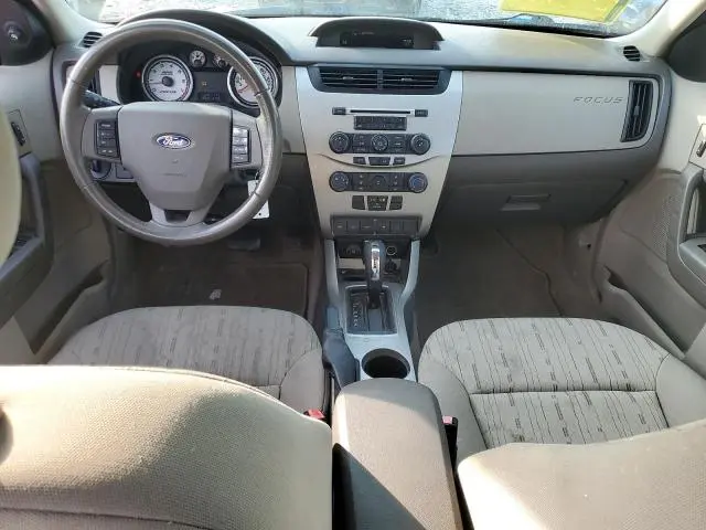 2010 FORD FOCUS SE  