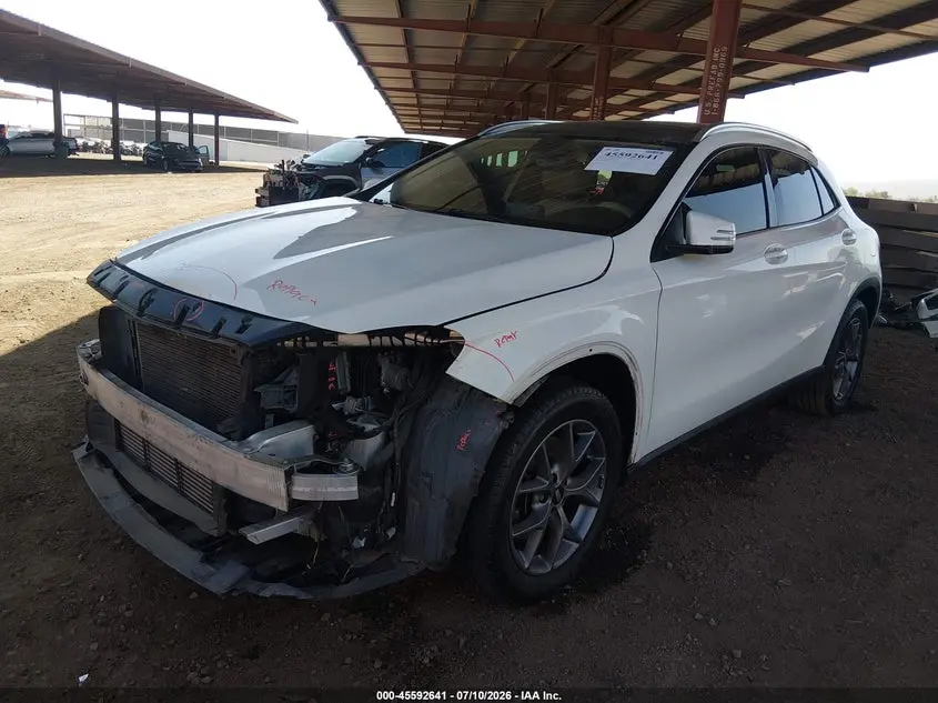 2015 MERCEDES-BENZ GLA 250 4MATIC