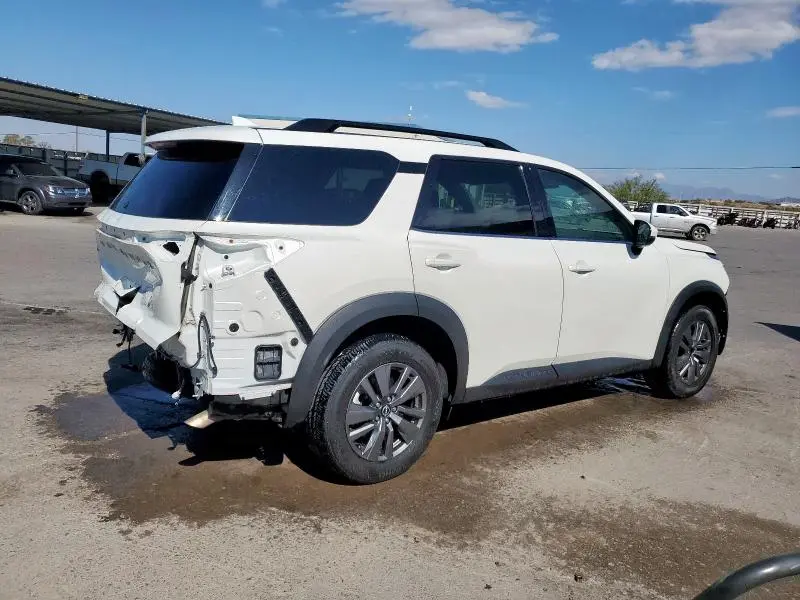 2024 NISSAN PATHFINDER SV  