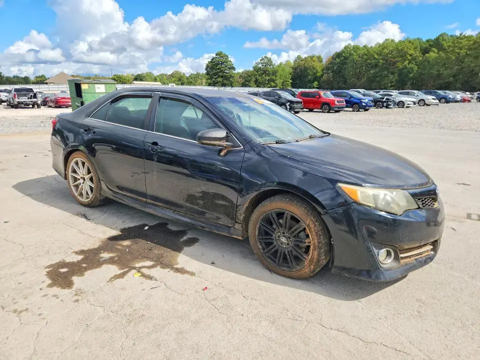 2012 TOYOTA CAMRY SE  