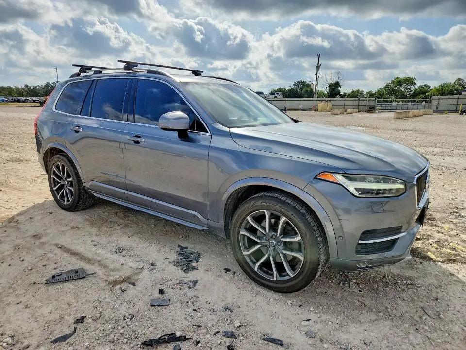 2017 VOLVO XC90 T6  