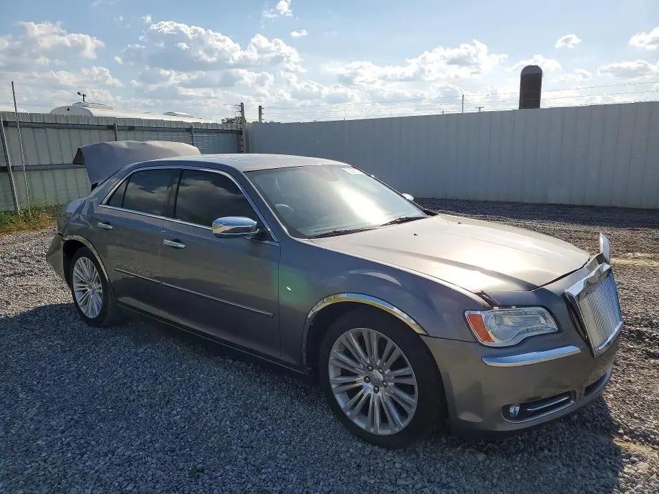 2011 CHRYSLER 300C   