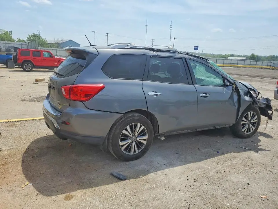 2018 NISSAN PATHFINDER SV  