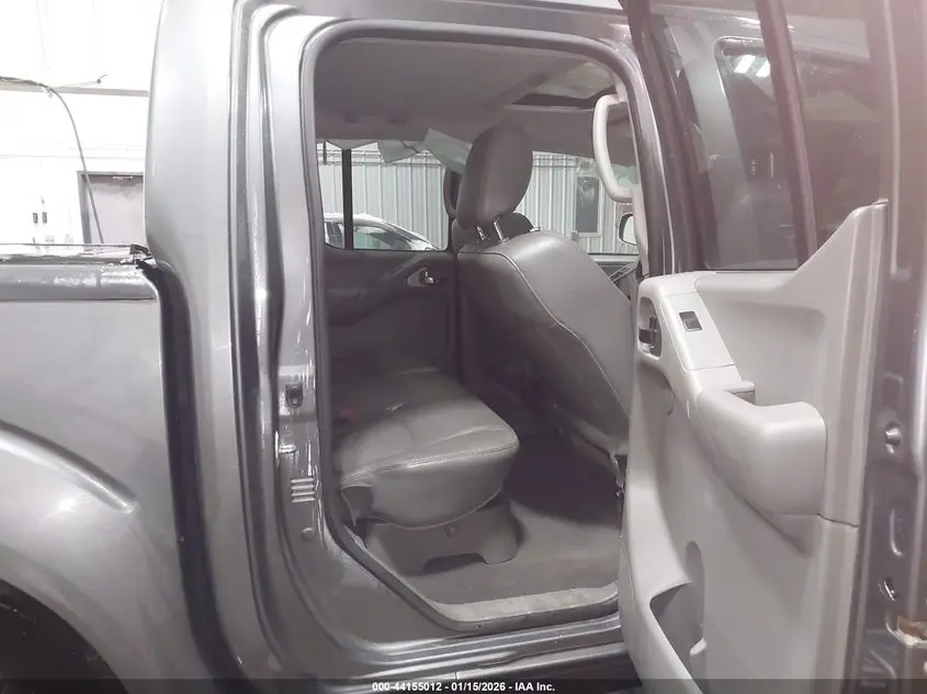 2019 NISSAN FRONTIER SL