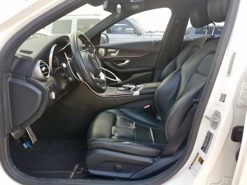 2016 MERCEDES-BENZ C 300
