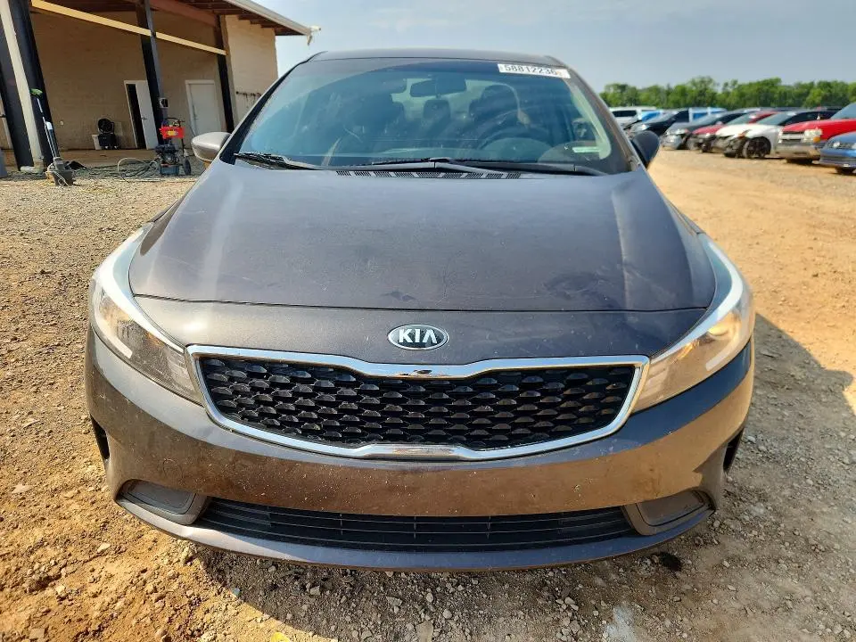 2017 KIA FORTE LX  