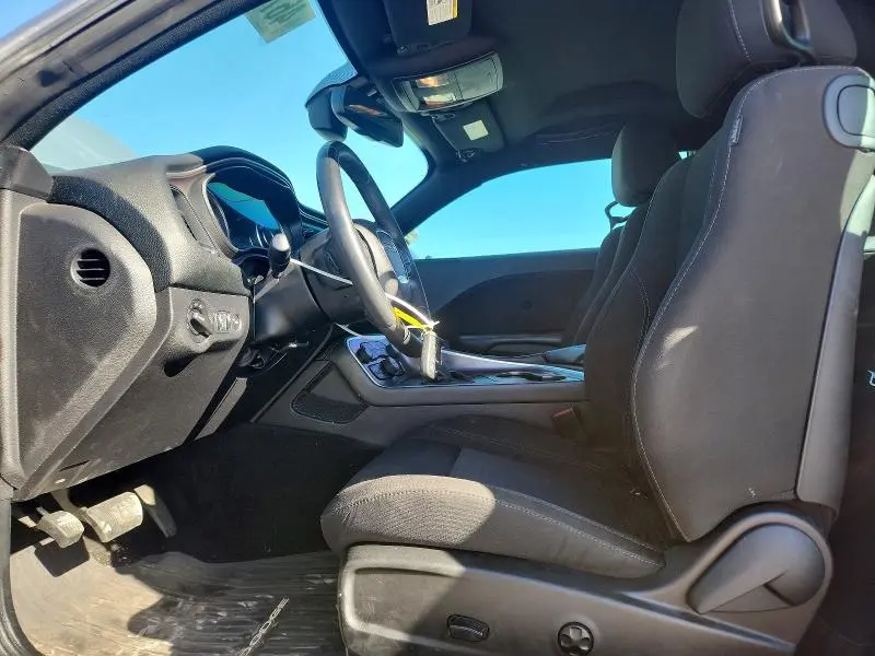 2015 DODGE CHALLENGER SXT  