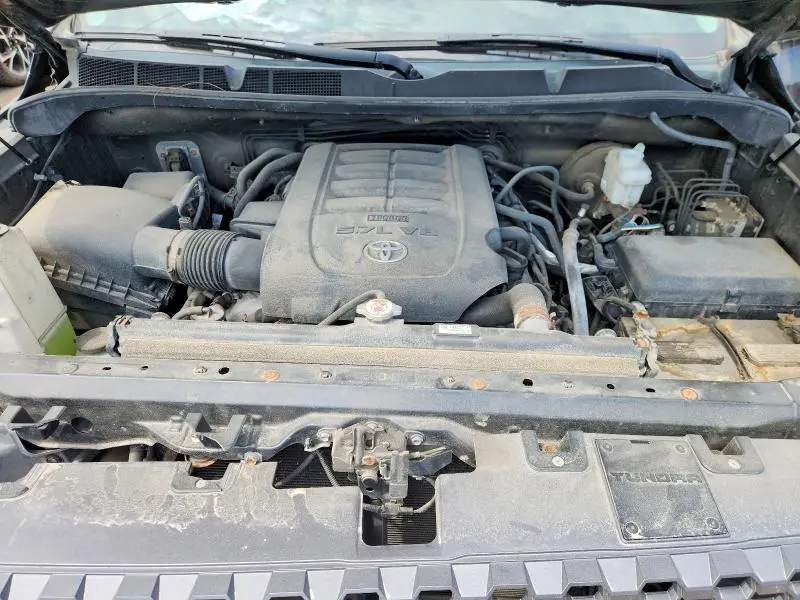 2018 TOYOTA TUNDRA CREWMAX SR5  