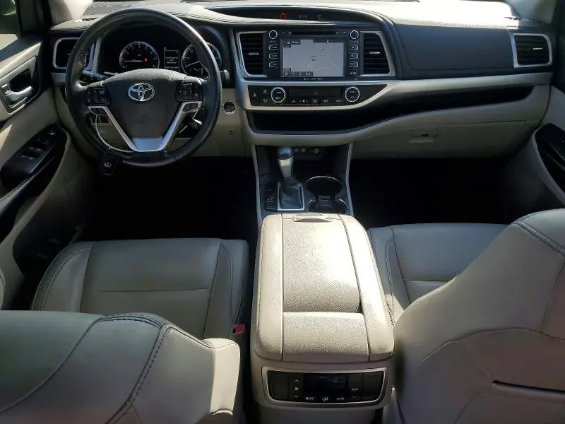 2017 TOYOTA HIGHLANDER XLE  