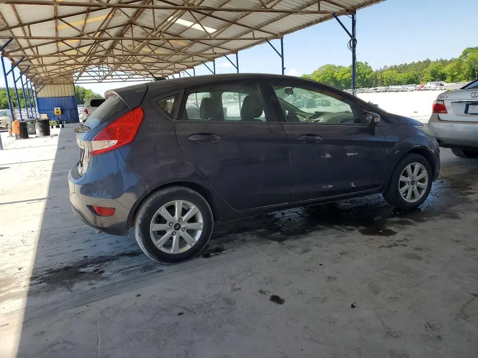 2013 FORD FIESTA SE  