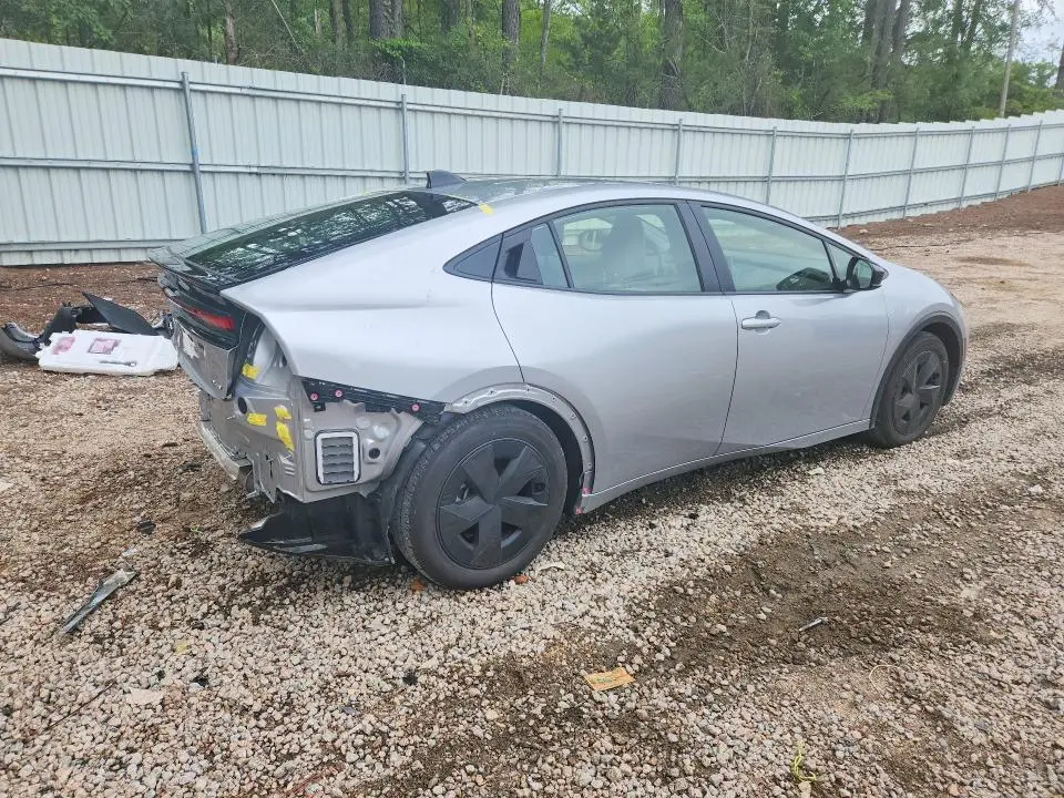 2026 TOYOTA PRIUS LE  