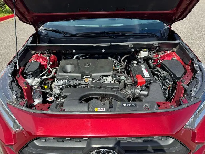 2020 TOYOTA RAV4 XLE  