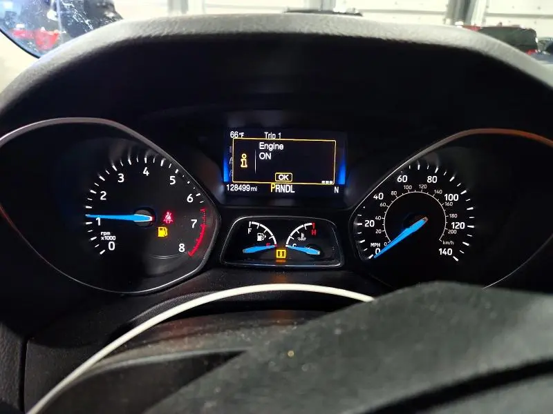2015 FORD FOCUS SE  