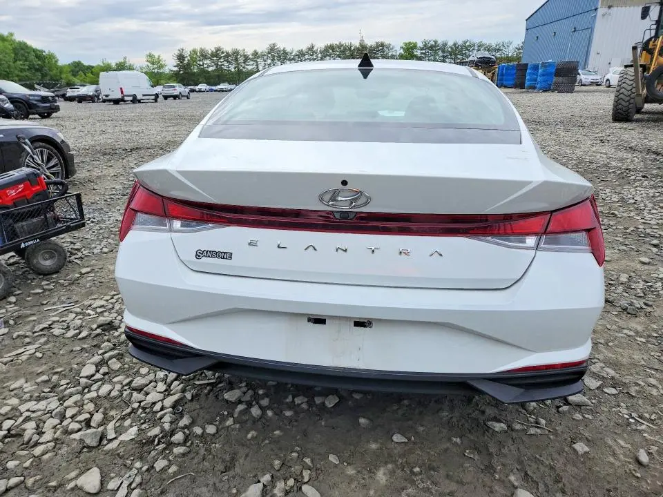 2021 HYUNDAI ELANTRA SEL  