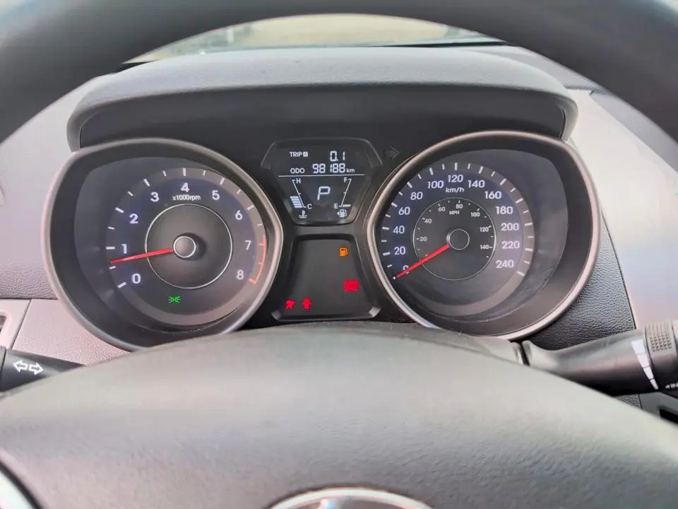 2012 HYUNDAI ELANTRA GLS  