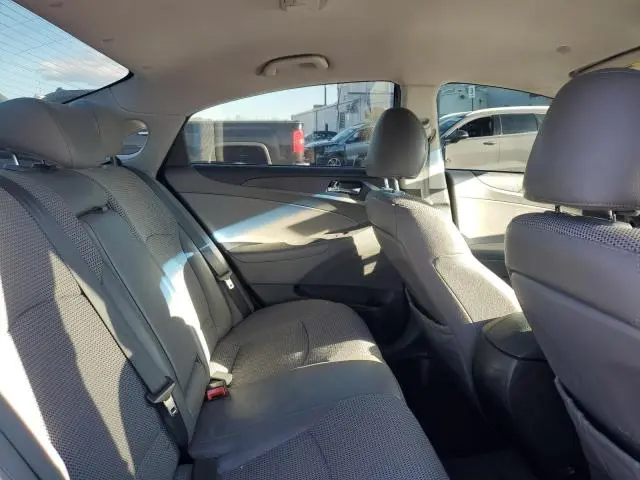 2013 HYUNDAI SONATA SE  