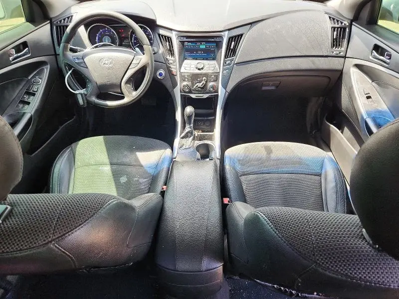 2011 HYUNDAI SONATA SE  