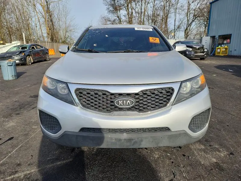 2013 KIA SORENTO LX  