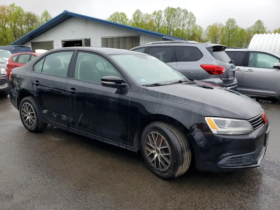 2014 VOLKSWAGEN JETTA SE  