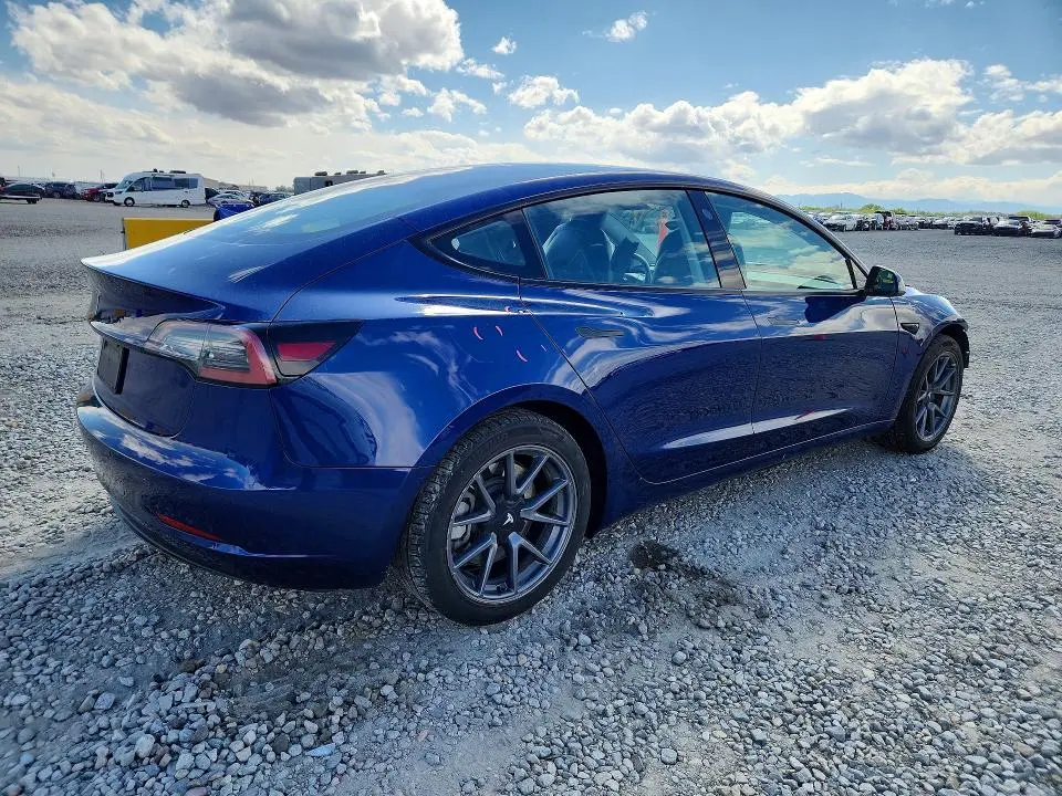 2022 TESLA MODEL 3   