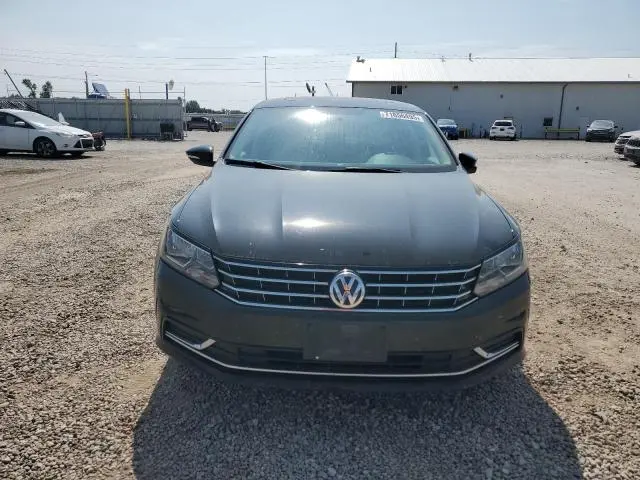 2016 VOLKSWAGEN PASSAT SE  
