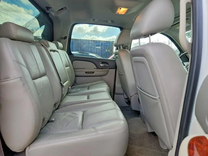 2011 CHEVROLET AVALANCHE LT  