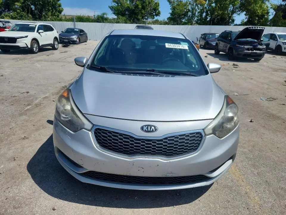 2016 KIA FORTE LX  
