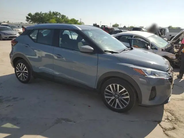 2021 NISSAN KICKS SV  