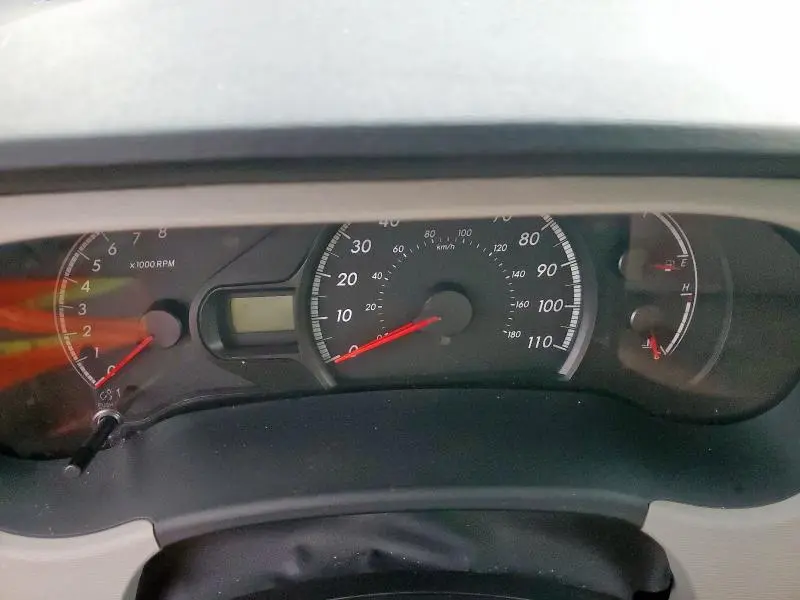 2011 TOYOTA SIENNA LE  