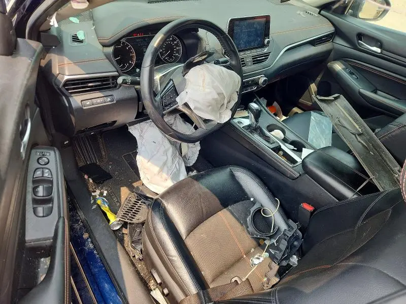 2021 NISSAN ALTIMA SR  
