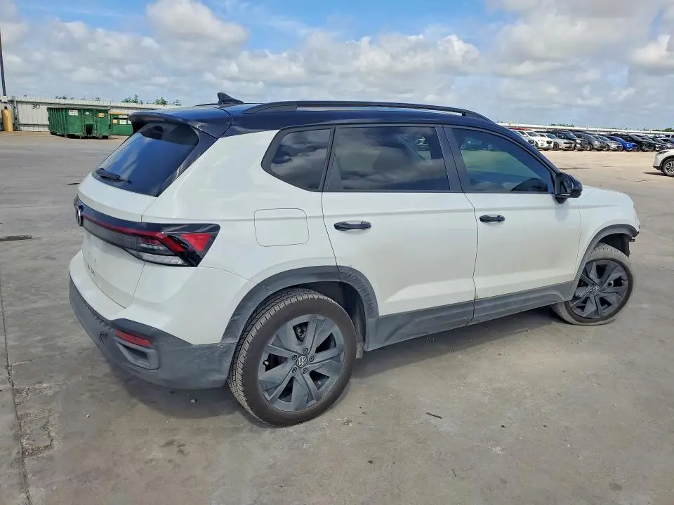 2025 VOLKSWAGEN TAOS SE BLACK  