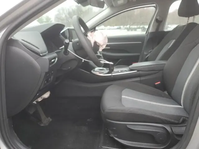 2021 HYUNDAI SONATA SE  